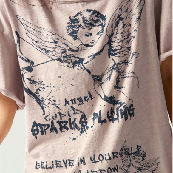 BOUTIQUE ANGEL DISTRESSED TEE - Picture 5 of 9